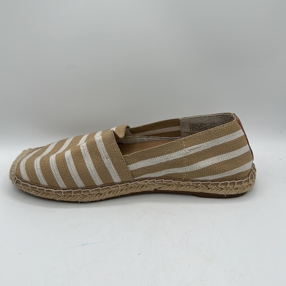 Vionic Valeri tan and white striped espadrille flats, size 6.5 - Picture 6 of 9